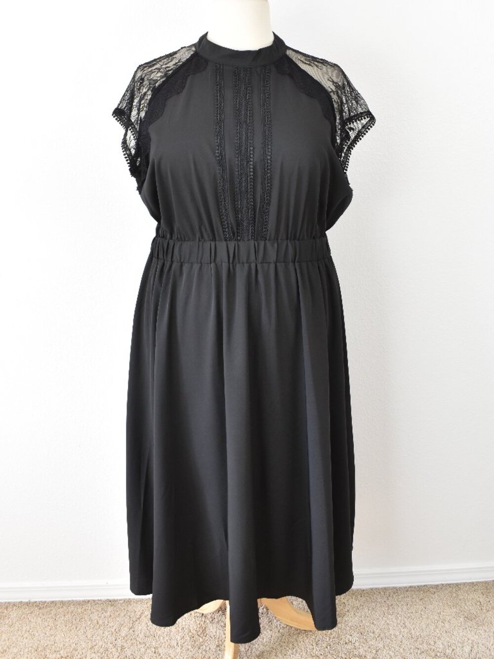 Liquorish London Black Lace Sleeve Midi Dress - 20 - Picture 7 of 11